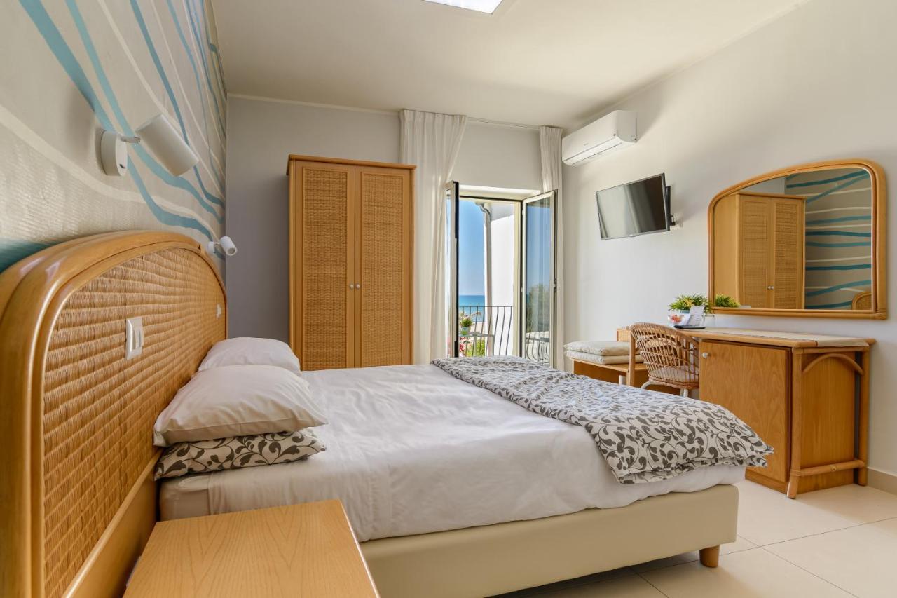 Hotel Mandetta - Adults Only Paestum Exterior photo
